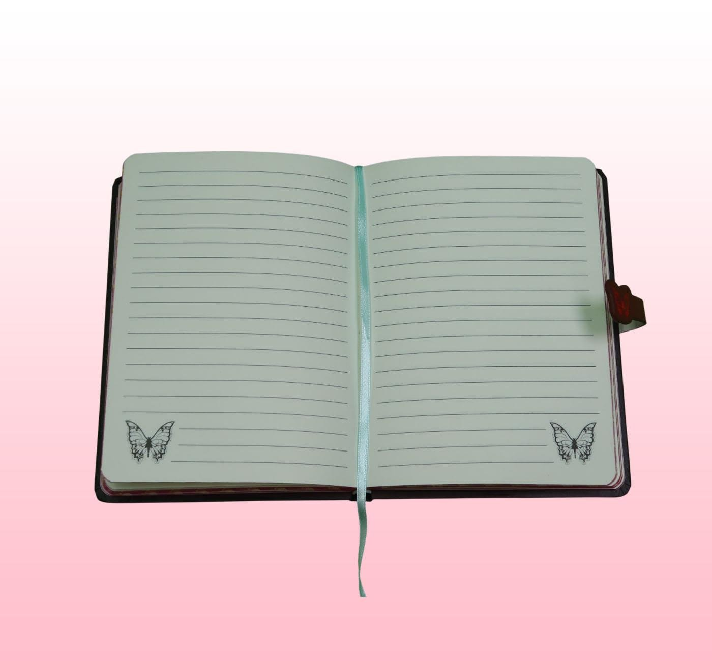 Kelebek Tasarımlı Mıknatıs Kapaklı Defter